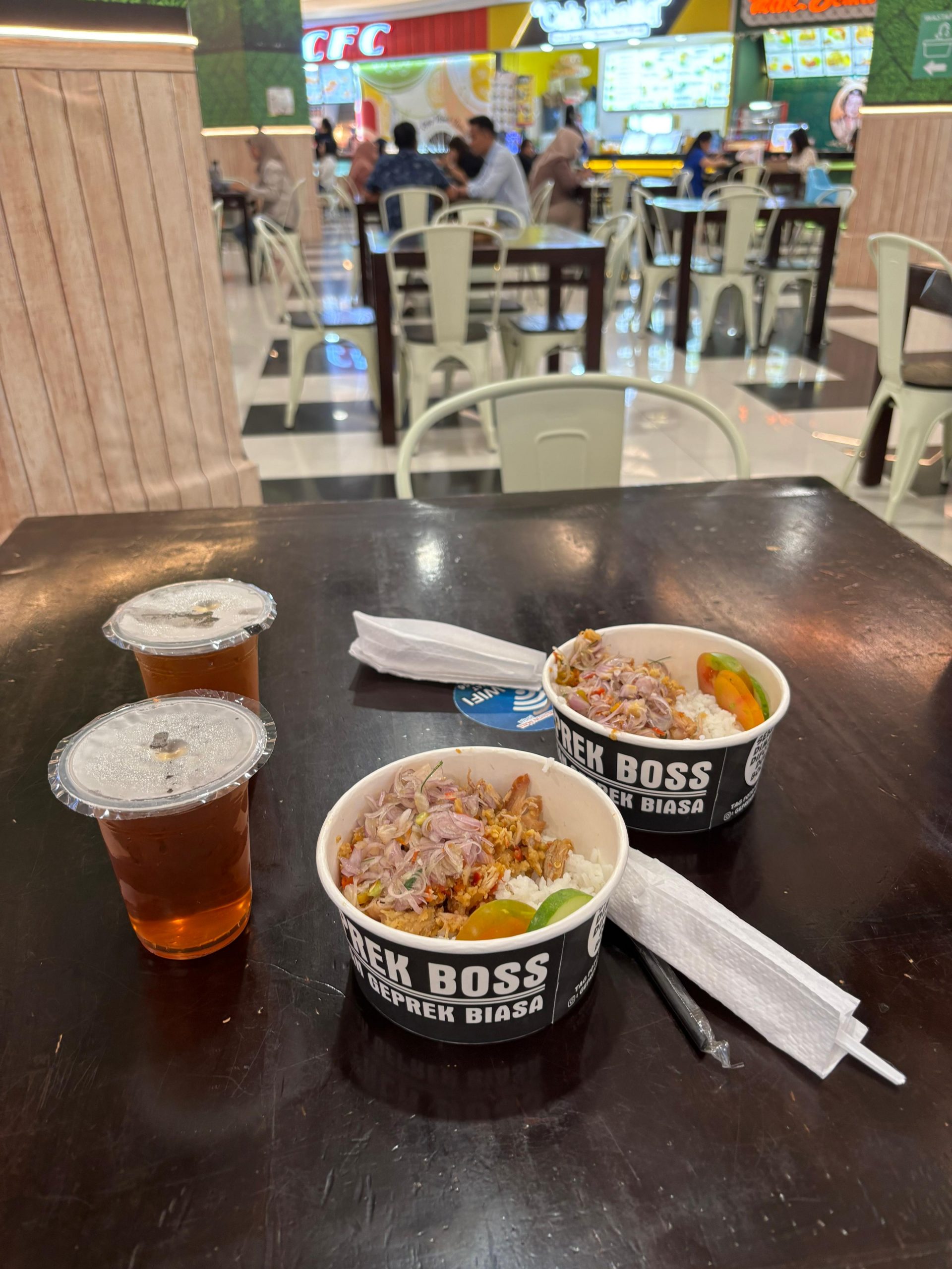 Rekomendasi Tempat Makan di Pakuwon Mall Yogyakarta: Geprek Boss, Enak, Praktis, dan Mengenyangkan!