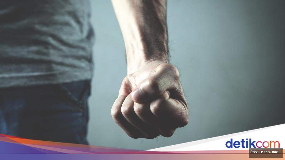 Kisah Duo Beringas Ngamuk-Gedor Mobil di Simpang Gramedia Jogja